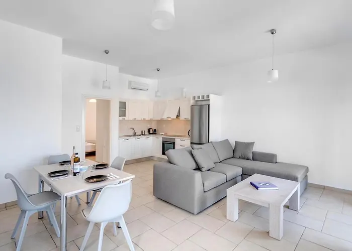 Waterview Holiday home Kini