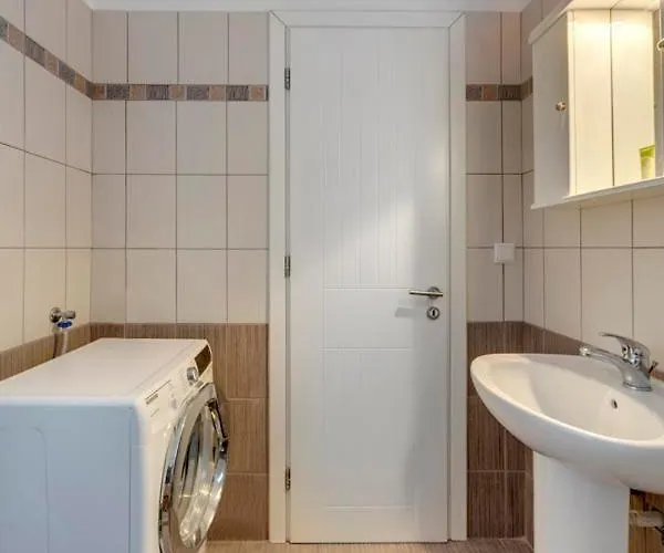 Waterview بيت للعطل Kini